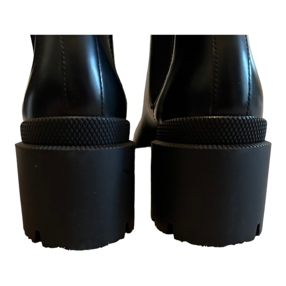 Gucci Leather Ankle Boot Crystal Belt - Picture 6 of 16